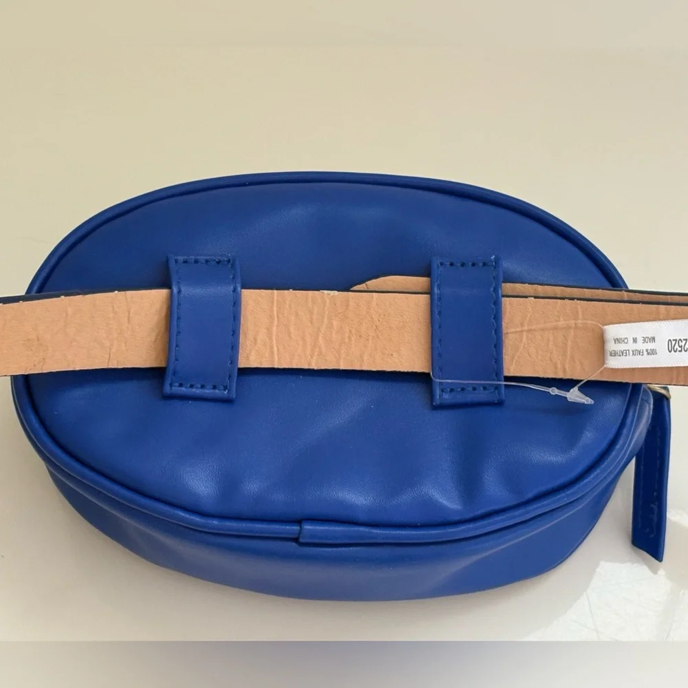 NWOT Royal Blue Quilted Women's Belt Bag with Gold Buckle. - Picture 7 of 9